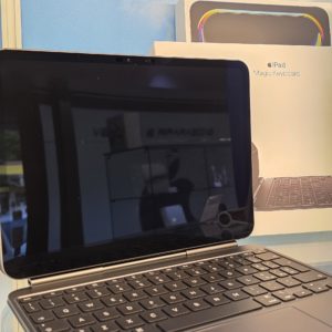 iPAD PRO 11" M5 WIFI + MAGIC KEYBOARD